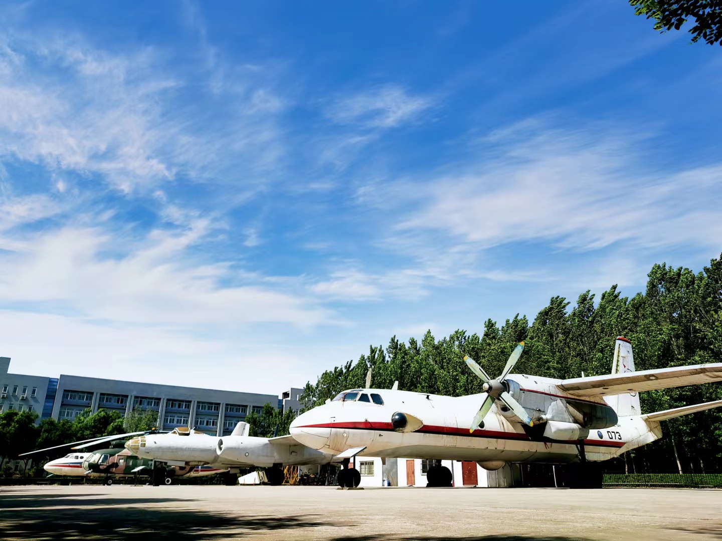 西安航空学院沣惠校区图片